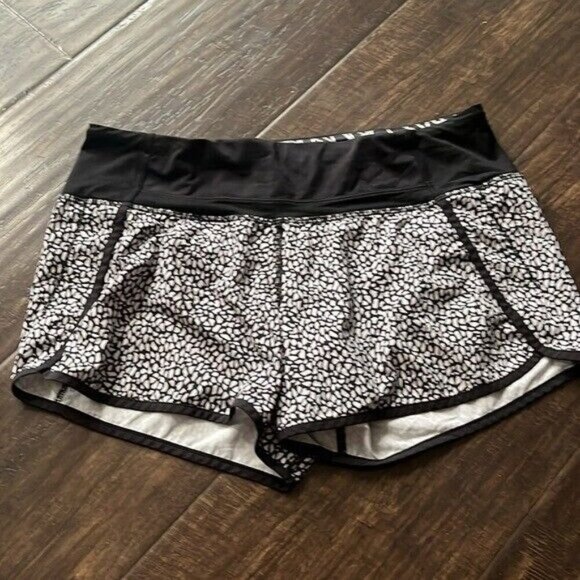 Lululemon Run Time Short 4" Miss Mosaic Black/Black Pockets Lined Drawcord Sz 6 - Picture 2 of 6